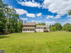 577 Sackettsford Road, Warminster PA 18974