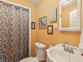 1010 Catharine Street, Philadelphia PA 19147