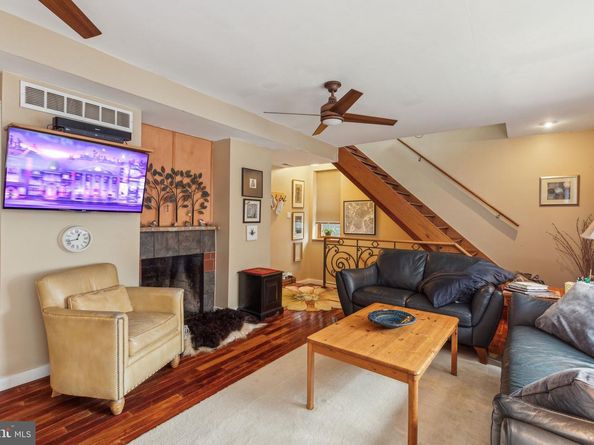 1010 Catharine Street, Philadelphia PA 19147