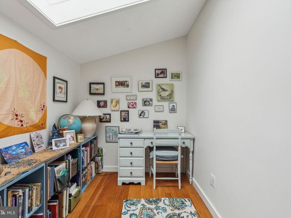 1010 Catharine Street, Philadelphia PA 19147