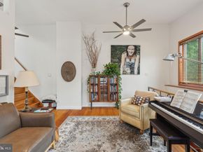 1010 Catharine Street, Philadelphia PA 19147