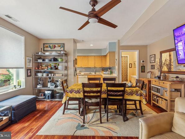 1010 Catharine Street, Philadelphia PA 19147