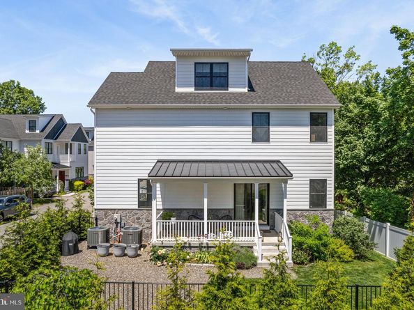 628 Leverington Avenue 1, Philadelphia PA 19128
