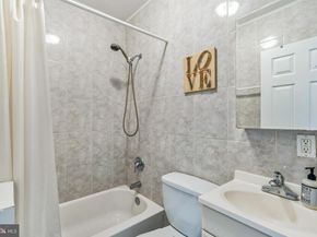 419 N Budd Street, Philadelphia PA 19104
