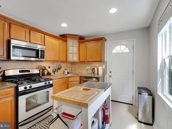 419 N Budd Street, Philadelphia PA 19104