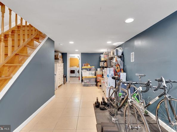 419 N Budd Street, Philadelphia PA 19104