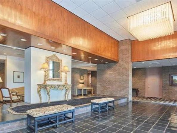1800 Old Meadow Road 303, Mclean VA 22102