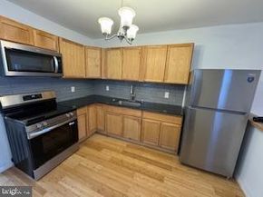 2012 E Glenwood Avenue, Philadelphia PA 19124