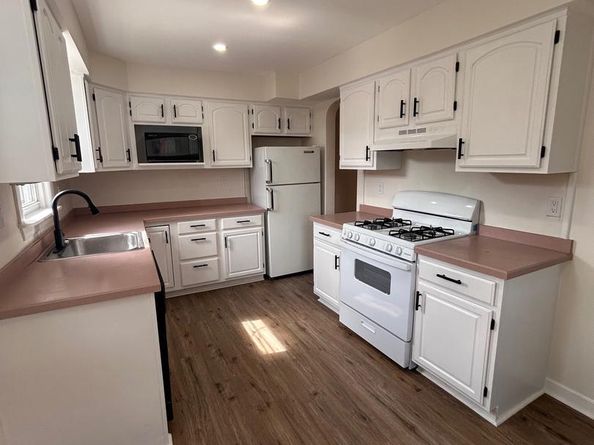 1114 Brighton, Philadelphia PA 19111