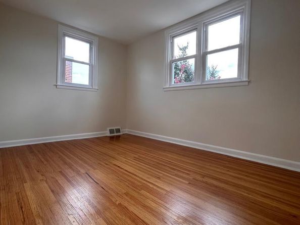 1114 Brighton, Philadelphia PA 19111