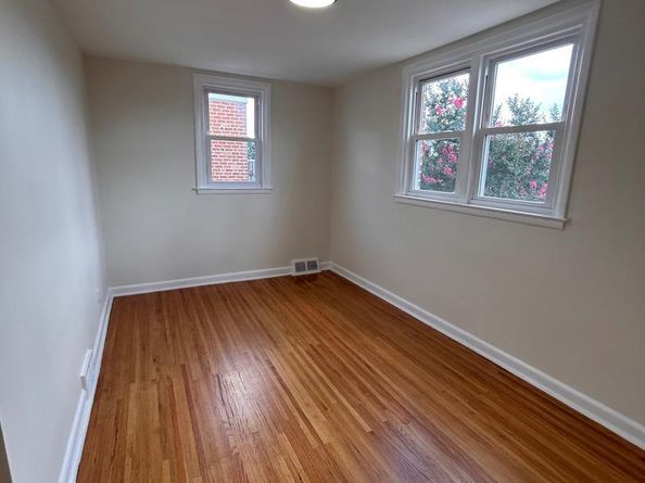 1114 Brighton, Philadelphia PA 19111