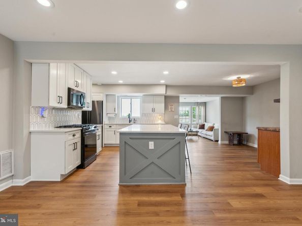 2425 Skyland Place SE, Washington DC 20020