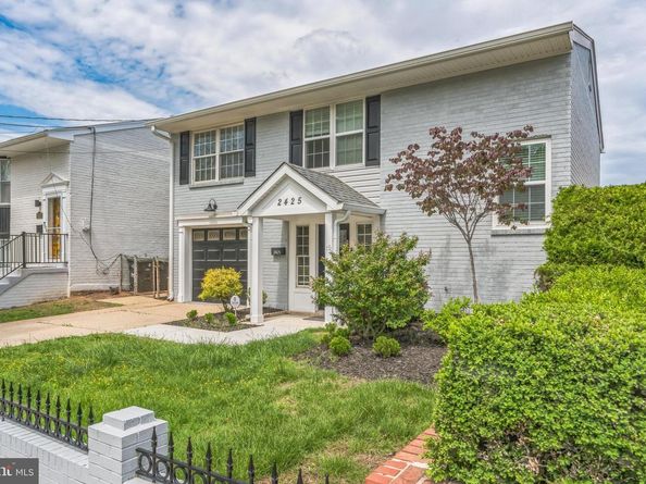 2425 Skyland Place SE, Washington DC 20020