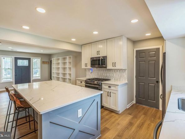 2425 Skyland Place SE, Washington DC 20020