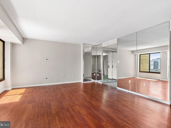 2001 Hamilton Street 1614, Philadelphia PA 19130