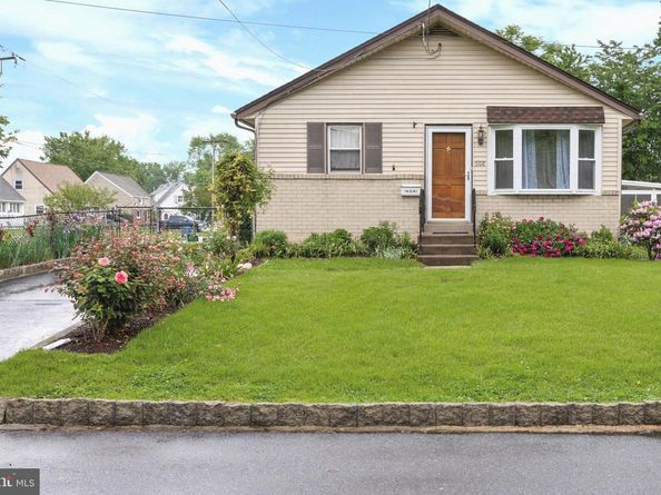 668 Hutchinson Terrace, Holmes PA 19043