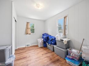 668 Hutchinson Terrace, Holmes PA 19043