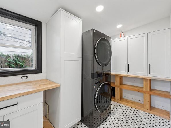 858 Perkiomen Street, Philadelphia PA 19130