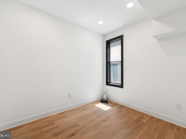 858 Perkiomen Street, Philadelphia PA 19130