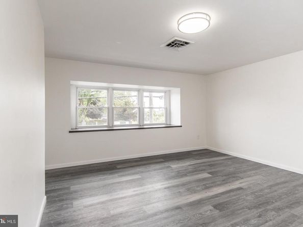 4624 Rhawn Street, Philadelphia PA 19136