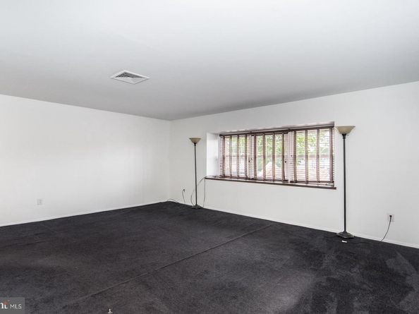 4624 Rhawn Street, Philadelphia PA 19136