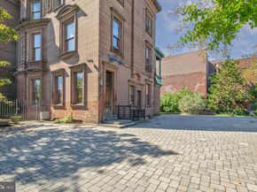 2201 Green Street, Philadelphia PA 19130