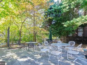 2201 Green Street, Philadelphia PA 19130
