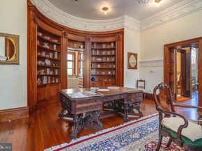 2201 Green Street, Philadelphia PA 19130