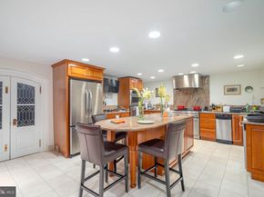 2201 Green Street, Philadelphia PA 19130