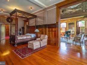2201 Green Street, Philadelphia PA 19130