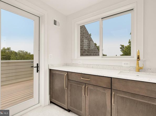 1201 D Street NE, Washington DC 20002