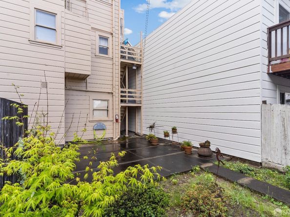 1618 Judah Street, San Francisco CA 94122