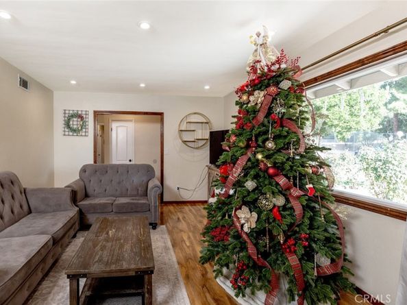 11439 Jeff Avenue, Sylmar CA 91342