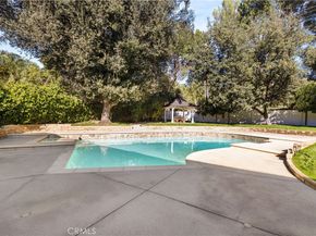 5340 Edgeware Drive, Calabasas CA 91301
