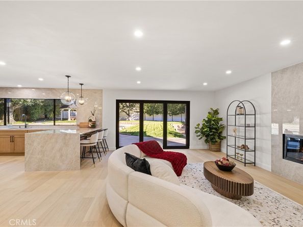 5340 Edgeware Drive, Calabasas CA 91301