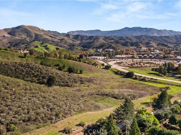 5340 Edgeware Drive, Calabasas CA 91301