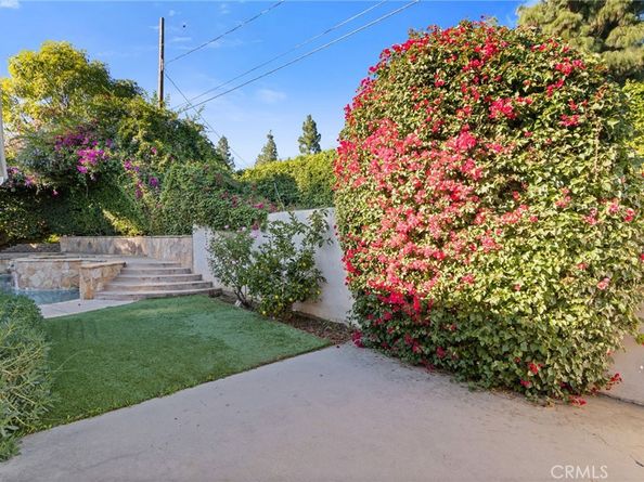 10215 Casaba, Chatsworth CA 91311