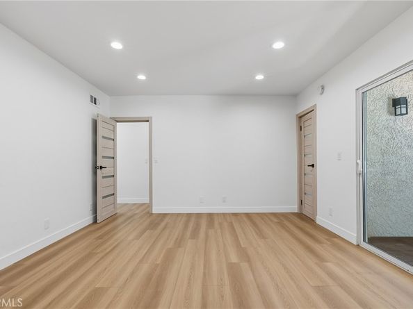 9502 Via Salerno, Burbank CA 91504