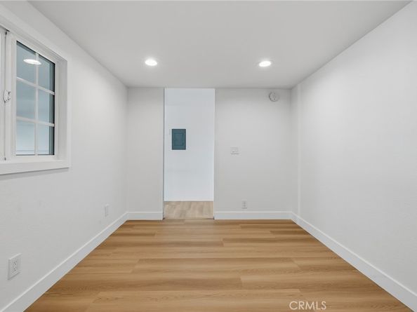 9502 Via Salerno, Burbank CA 91504