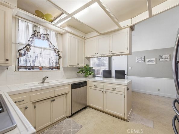 19545 Bryant, Northridge CA 91324