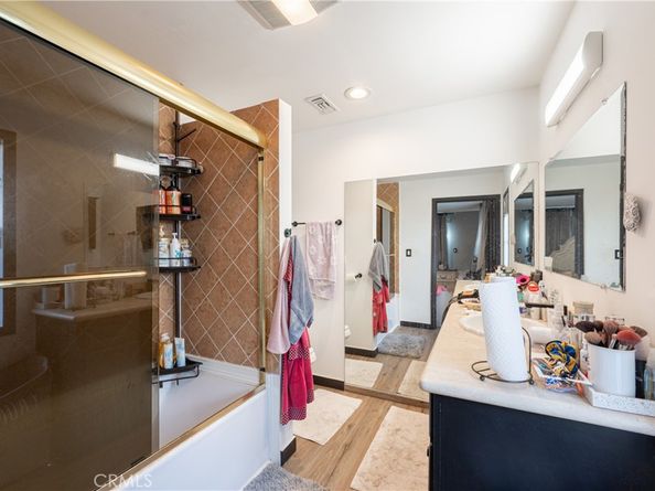 16038 Hartland, Van Nuys CA 91406