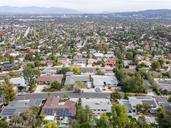 6035 Rod, Woodland Hills CA 91367