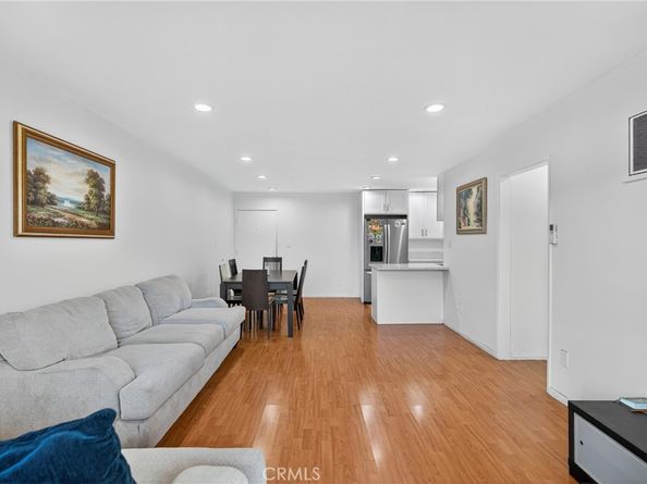 7826 Laurel Canyon Boulevard 17, North Hollywood CA 91605