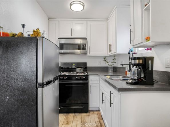 919 919 1/2 W 49th, Los Angeles CA 90037