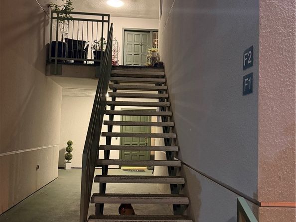 5301 Balboa Boulevard F2, Encino CA 91316