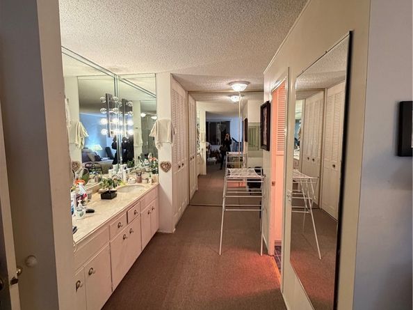 5301 Balboa Boulevard F2, Encino CA 91316