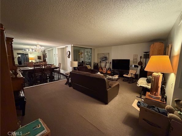 5301 Balboa Boulevard F2, Encino CA 91316