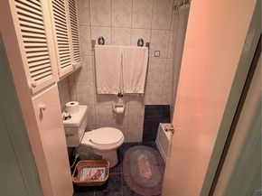 5301 Balboa Boulevard F2, Encino CA 91316