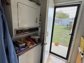 7044 Bertrand, Reseda CA 91335