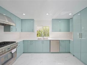 5333 Zelzah Avenue 102, Encino CA 91316